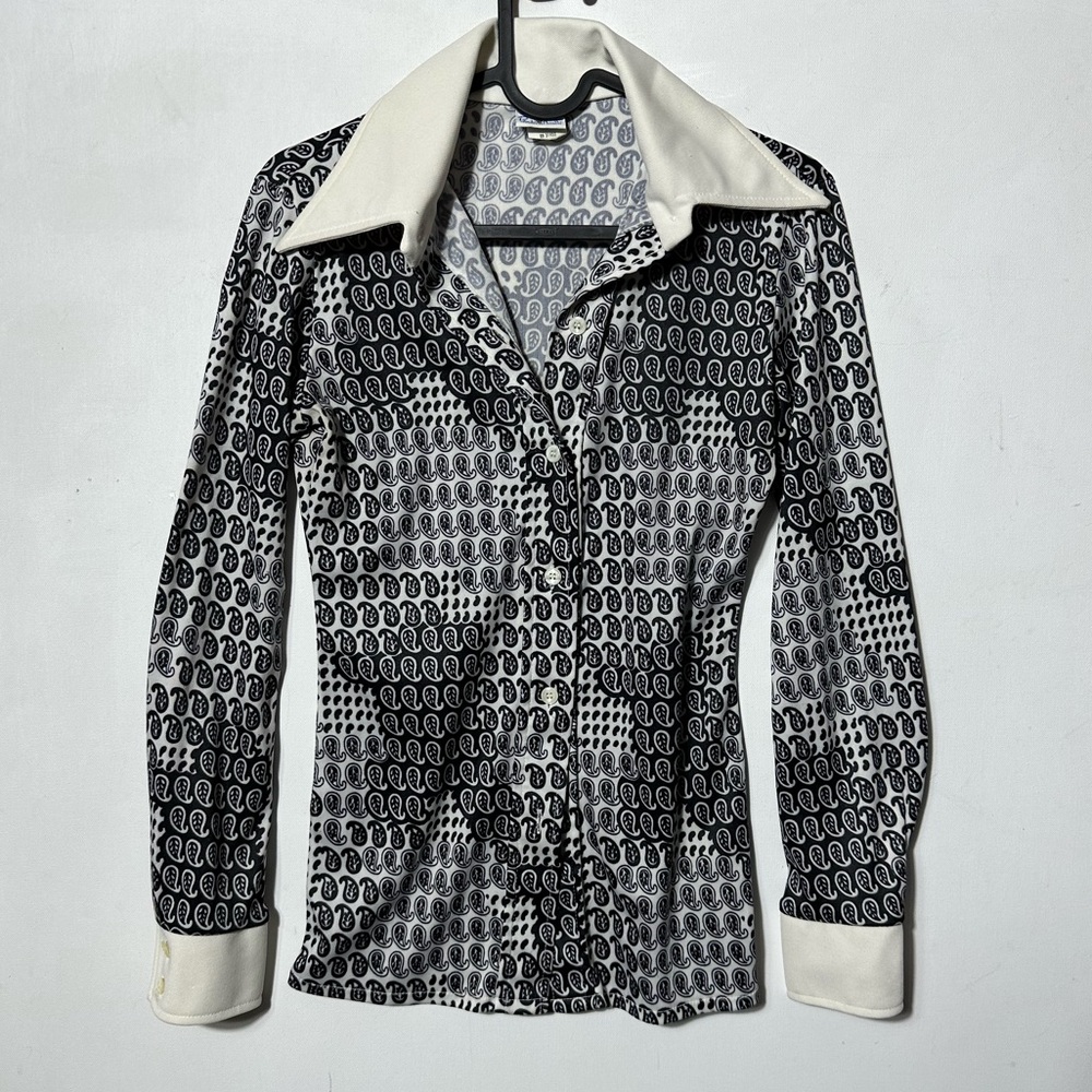 Vintage wing collar funky psychedelic Stylish Black and White Button up